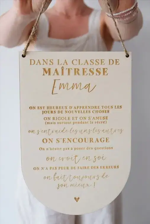 Pancarte Classe Maitresse Bois Personnalisee - création artisanale CREAFAMAX