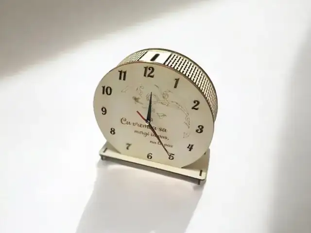 Tirelire Ronde Horloge Bois - création artisanale CREAFAMAX