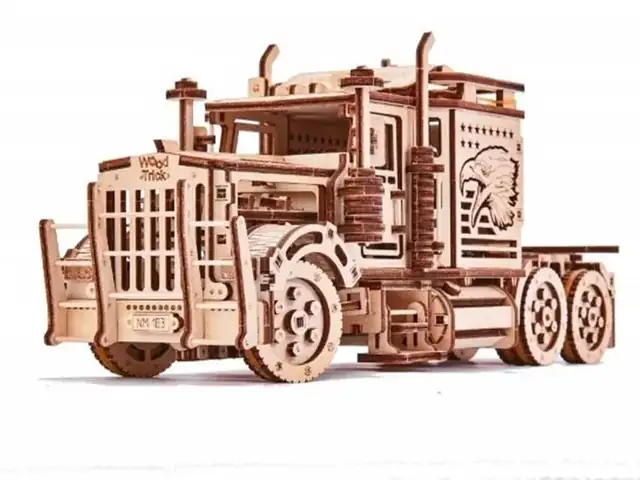 Camion Americain Bois Maquette - création artisanale CREAFAMAX