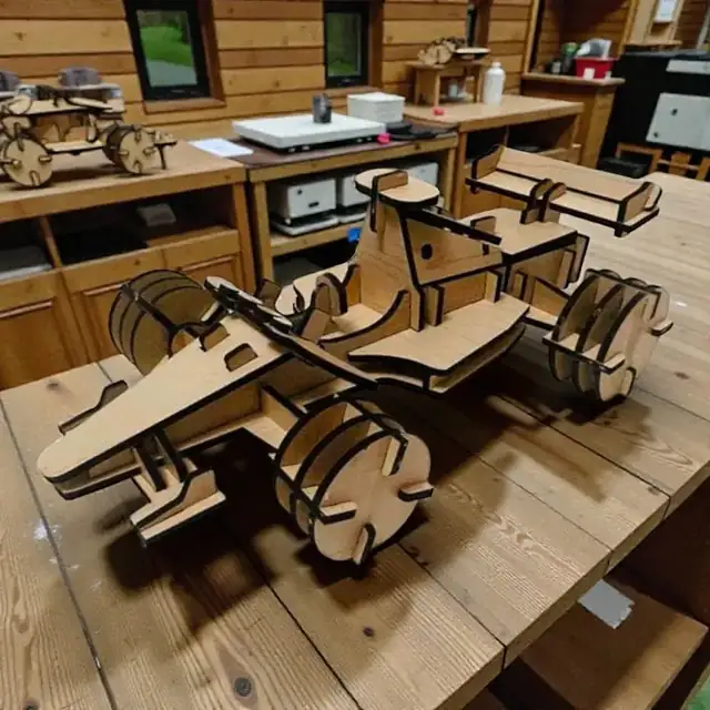 Formule 1 Bois Atelier Vue 2 - création artisanale CREAFAMAX